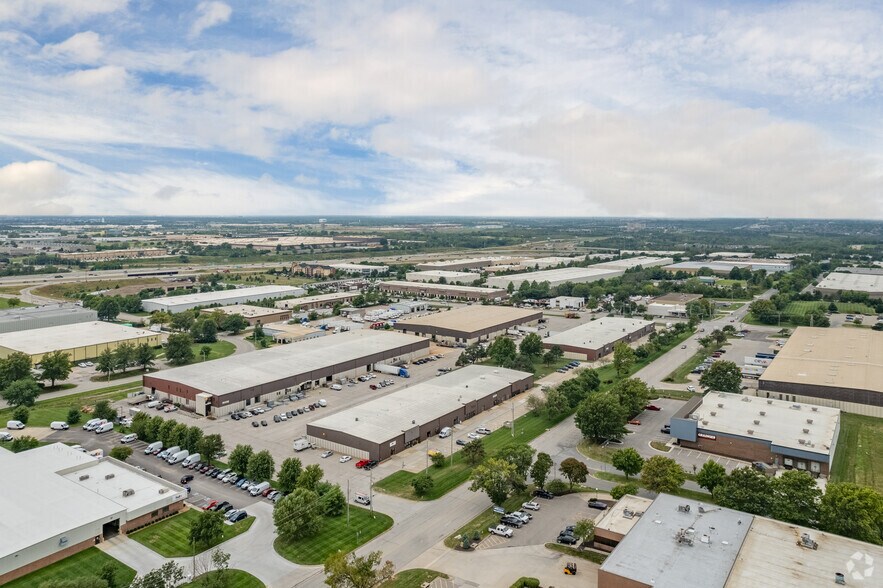 More Photos Of 14801-14901 W 99th St, Lenexa Warehouse For Lease