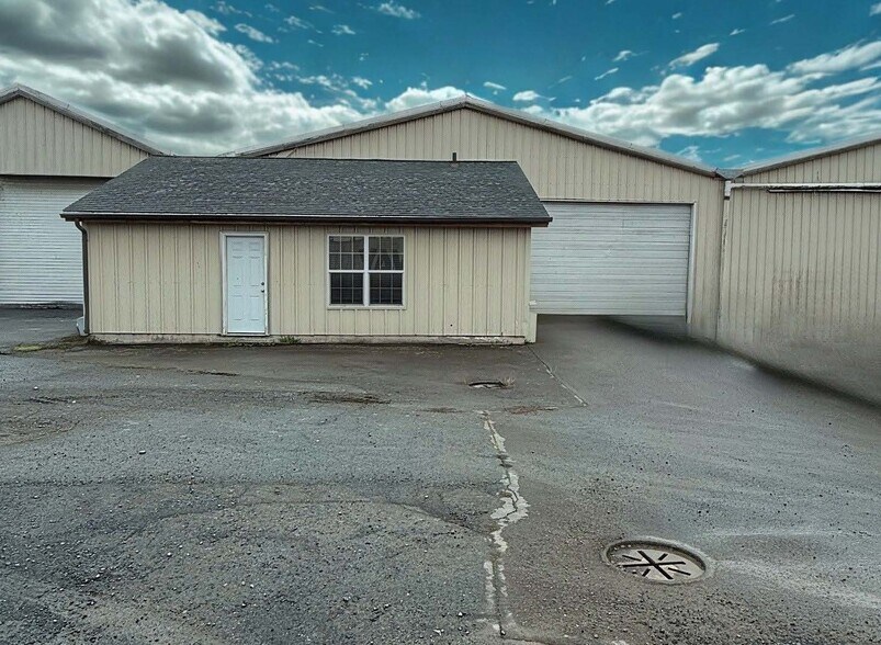 More Photos Of 9493 Porter Rd SE, Aumsville Manufacturing For Lease