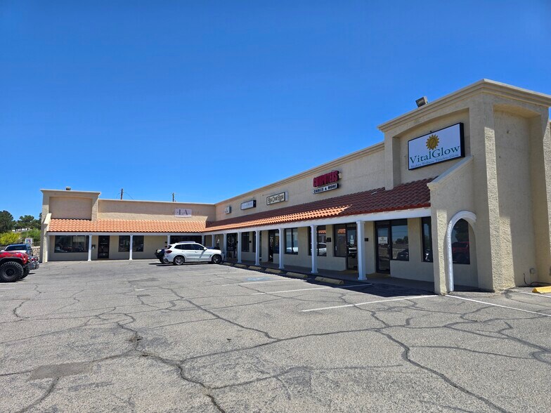 More Photos Of 300 N Resler Dr, El Paso Unknown For Lease