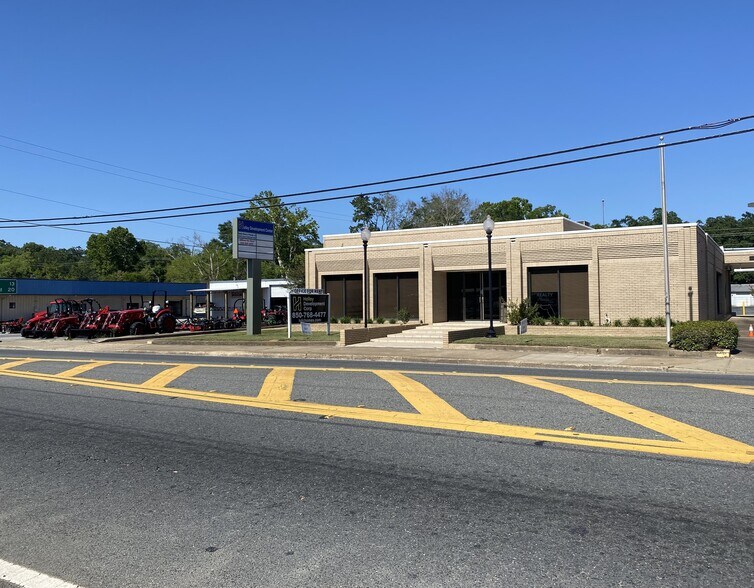 More Photos Of 406 S Waukesha St, Bonifay Office For Sale