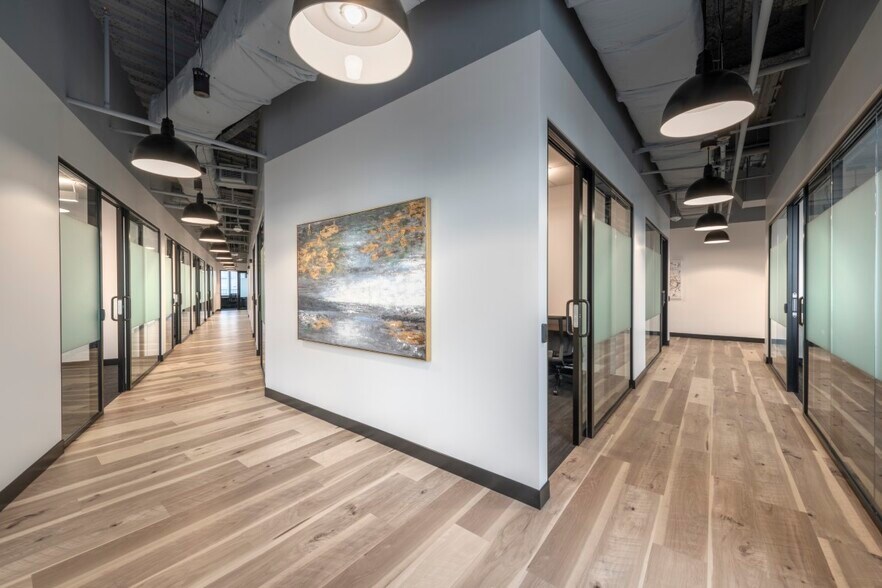 More Photos Of 2300 Wilson Blvd, Arlington Coworking Space