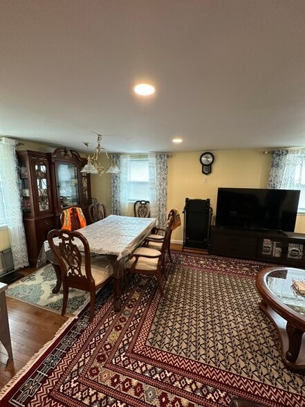 More Photos Of 821 N Tuckahoe Rd, Williamstown Auto Repair For Sale