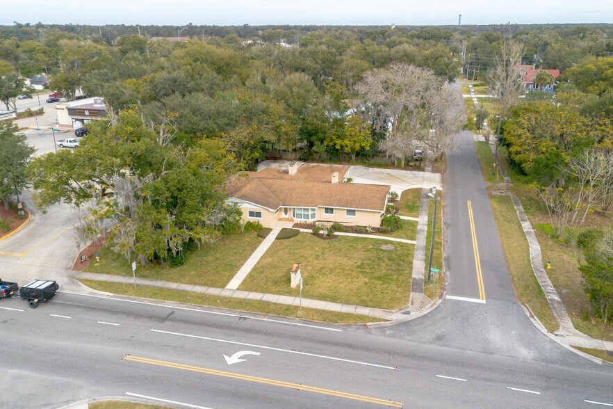 More Photos Of 1025 W New York Ave, Deland Coworking Space