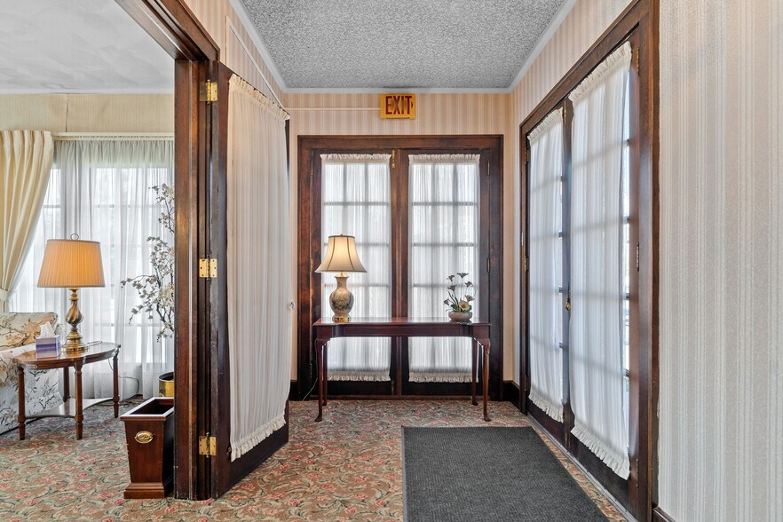 More Photos Of 150 Main St, Johnson City Medical For Sale