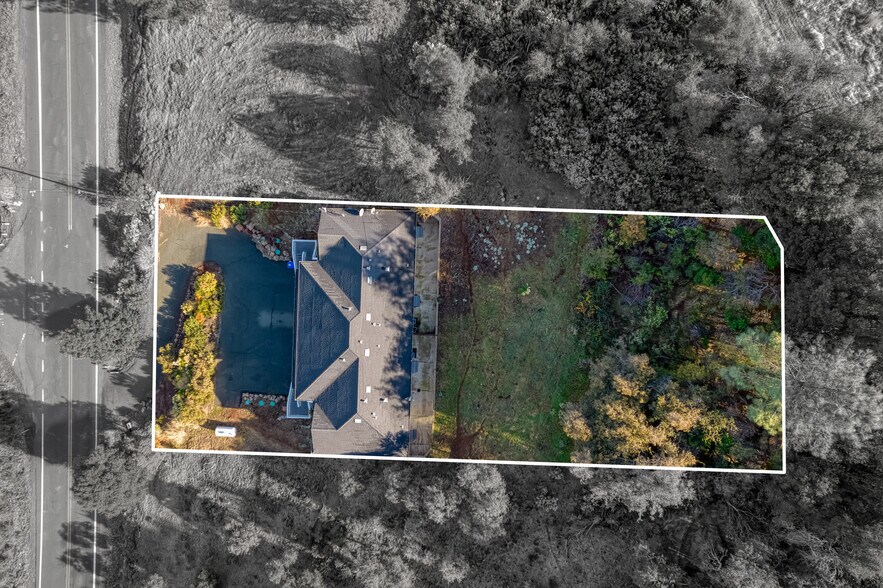 More Photos Of 10401 Point Lakeview Rd, Kelseyville Apartments For Sale