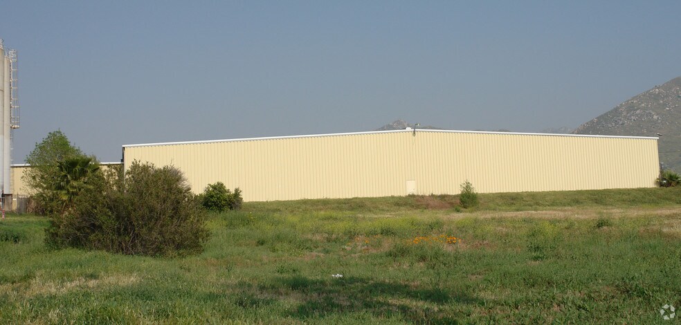 More Photos Of 1151 Palmyrita Ave, Riverside Manufacturing For Sale