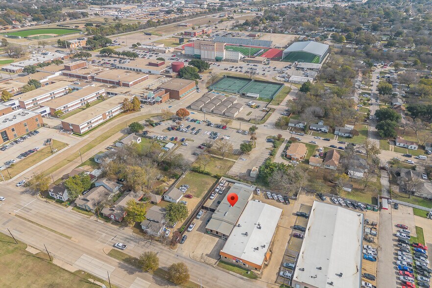 More Photos Of 424 S Bryan Belt Line Rd, Mesquite Showroom For Sale