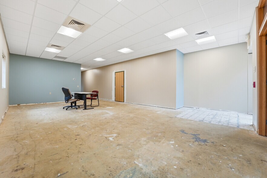 More Photos Of 2873 W Hardies Rd, Gibsonia Office For Lease