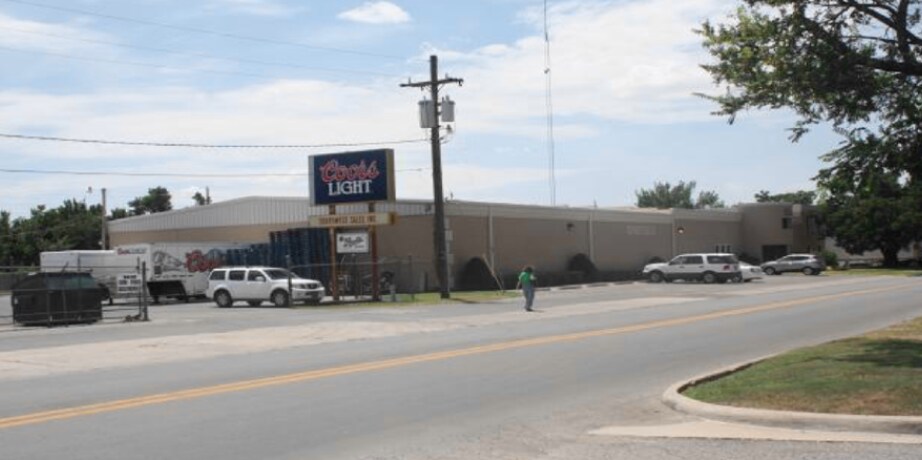 More Photos Of 720 SW F Ave, Lawton Manufacturing For Sale