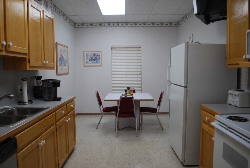 More Photos Of 103 E Main St, Pflugerville Office For Lease