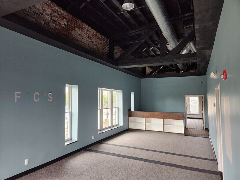 More Photos Of 300 W Broadway St, Greenwood Loft Creative Space For Sale