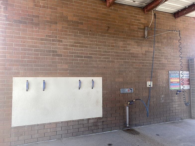 More Photos Of 390 Pratt St, Longmont Carwash For Sale