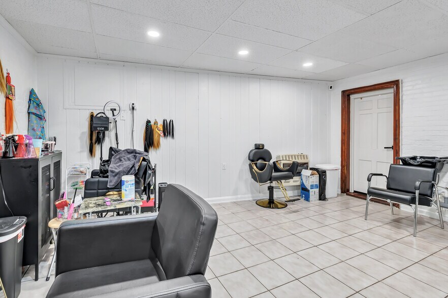 More Photos Of 6 Woodward Ave, Norwalk General Retail For Sale