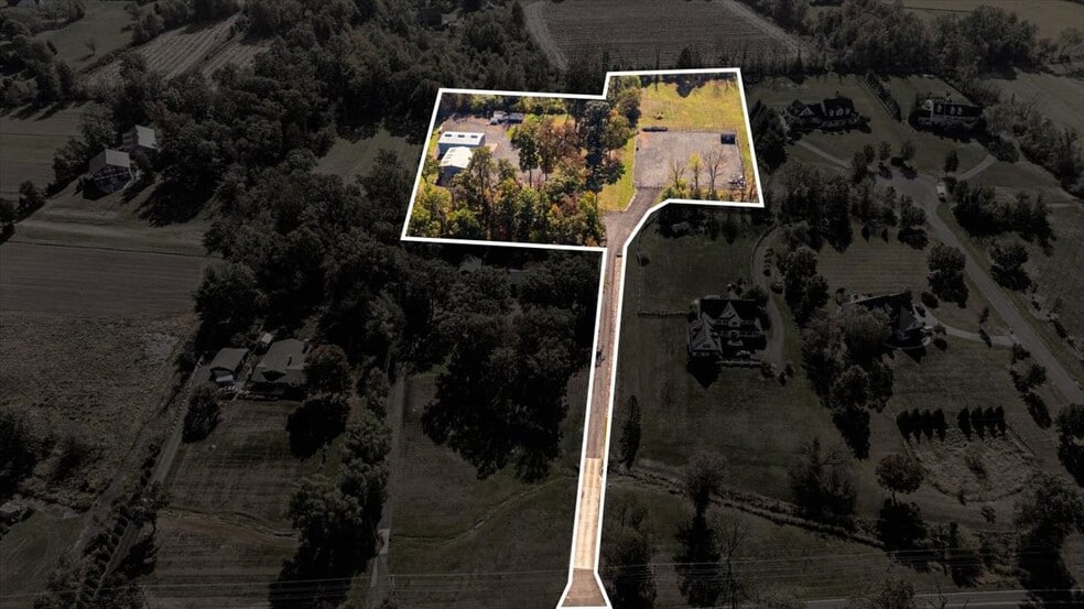 More Photos Of 563 Deep Run Rd, Perkasie Contractor Storage Yard For Sale