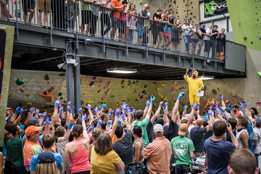 More Photos Of 1632-1680 Memorial Blvd, Murfreesboro Storefront For Lease