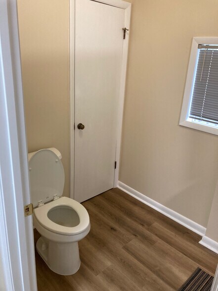 More Photos Of 2913 Optimist Dr, Marianna Office Residential For Sale