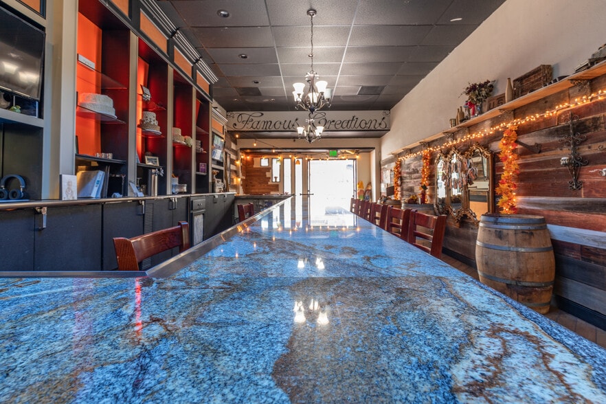 More Photos Of 835-837 Texas St, Fairfield Storefront For Sale