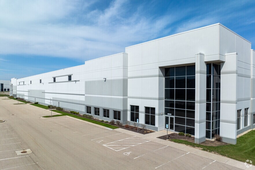 Primary Photo Of 9605 136th Ave, Kenosha Distribution For Lease