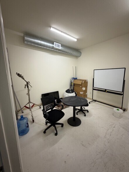 More Photos Of 7611-7615 Melrose Ave, Los Angeles Storefront For Lease