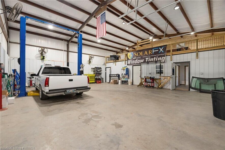 More Photos Of 209 S Broadway St, Stigler Flex For Sale