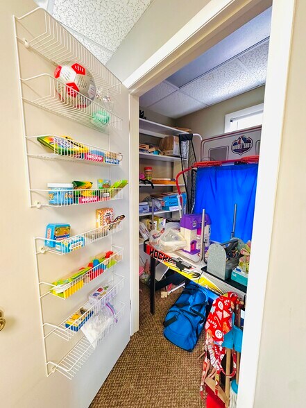 More Photos Of 110 Sunset Dr, Beckley Office For Lease