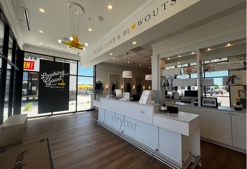 More Photos Of 4101 W 41st St, Sioux Falls Storefront For Lease