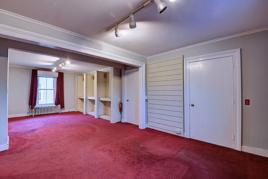 More Photos Of 201 Meadow St, Naugatuck Office For Sale