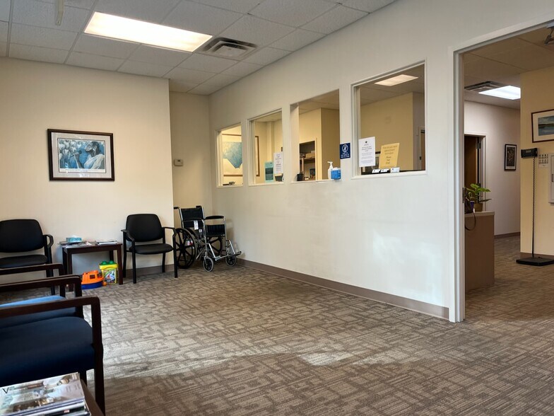 More Photos Of 188 Medical Park Dr, Brevard Medical For Lease