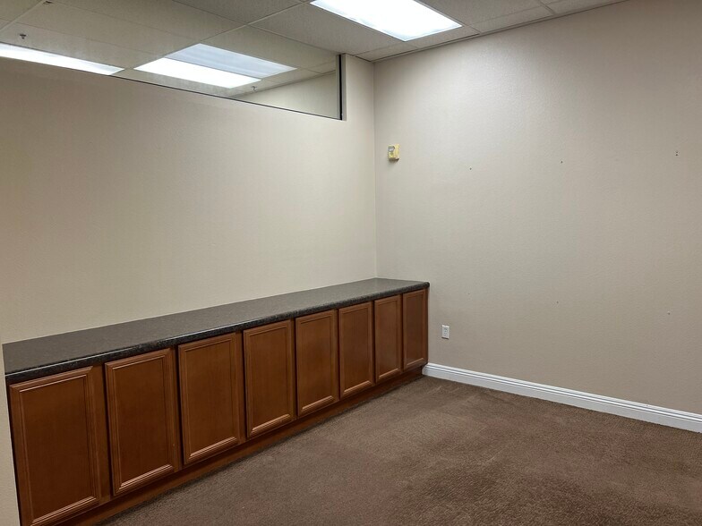 More Photos Of 7935-7975 Badura Ave, Las Vegas Apartments For Lease