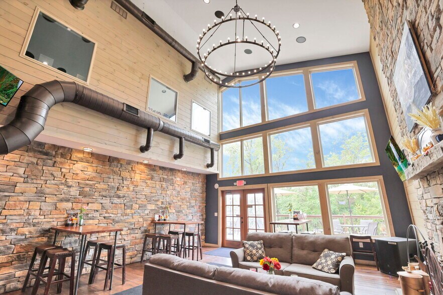 More Photos Of 14675 Zion Rd, Thornville Restaurant For Sale