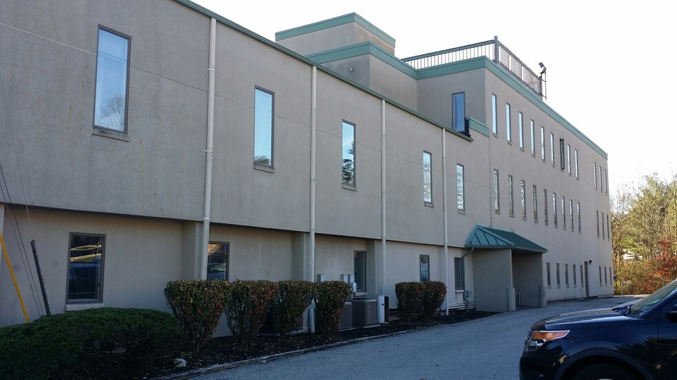 More Photos Of 5088 Washington St, Charleston Office For Lease