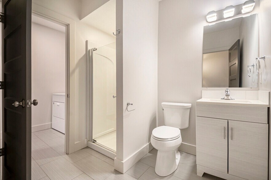 More Photos Of 2601-2603 N 45th St, Omaha Office Residential For Sale