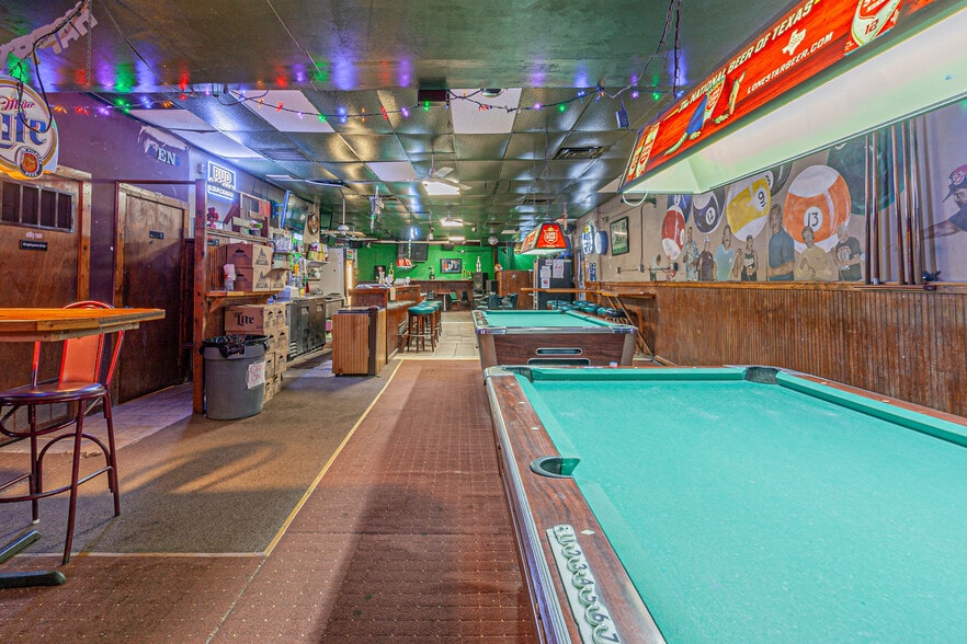 More Photos Of 705 Roosevelt Ave, San Antonio Sports And Entertainment For Sale
