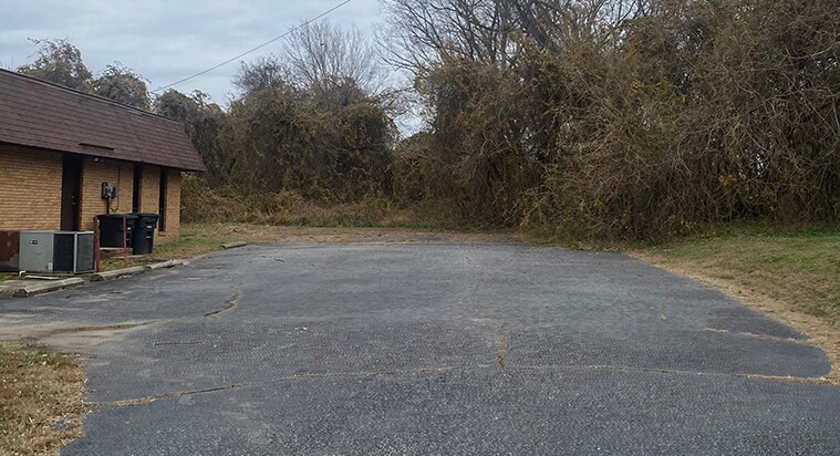 More Photos Of 201 Hicksford Ave, Emporia Medical For Sale