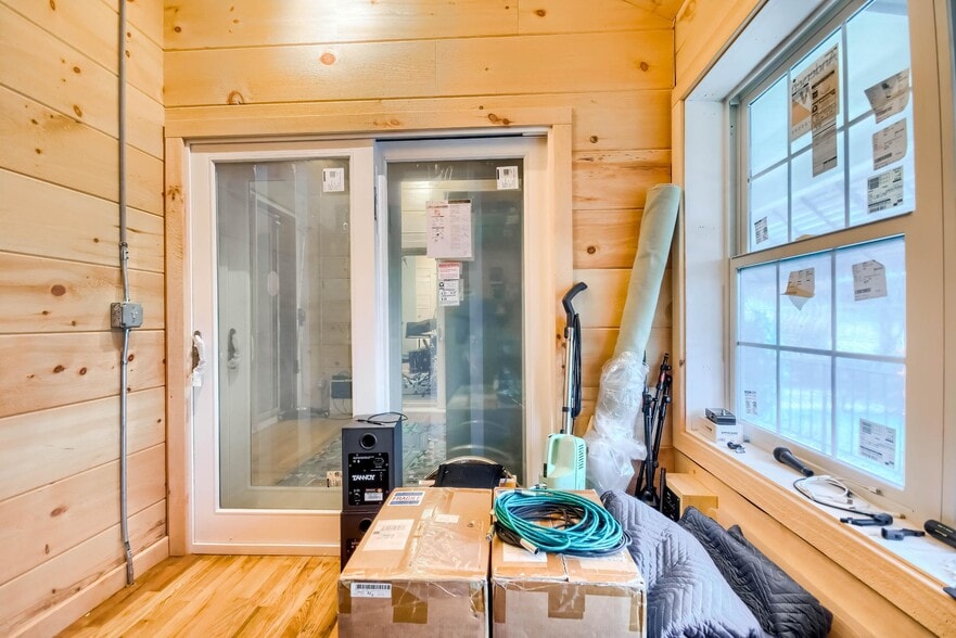 More Photos Of 1440 Woodmont Ln, Atlanta Loft Creative Space For Sale