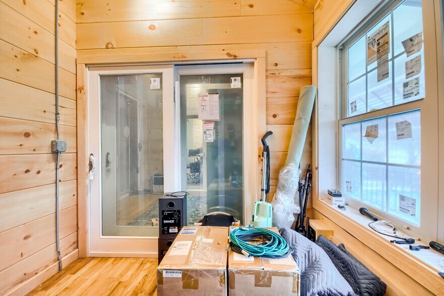 More Photos Of 1440 Woodmont Ln, Atlanta Loft Creative Space For Sale