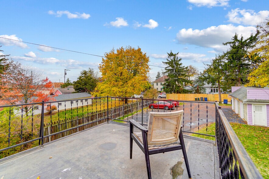 More Photos Of 140 W Front St, Perrysburg Office For Sale