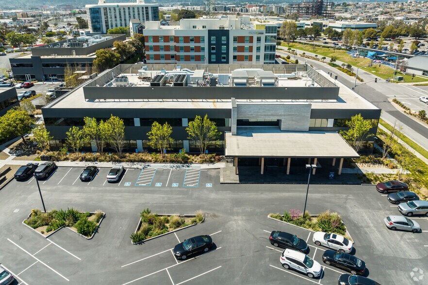More Photos Of 600 Gateway Blvd, South San Francisco Office For Lease