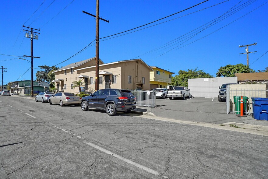 More Photos Of 252 S 7th St, Montebello Apartments For Sale
