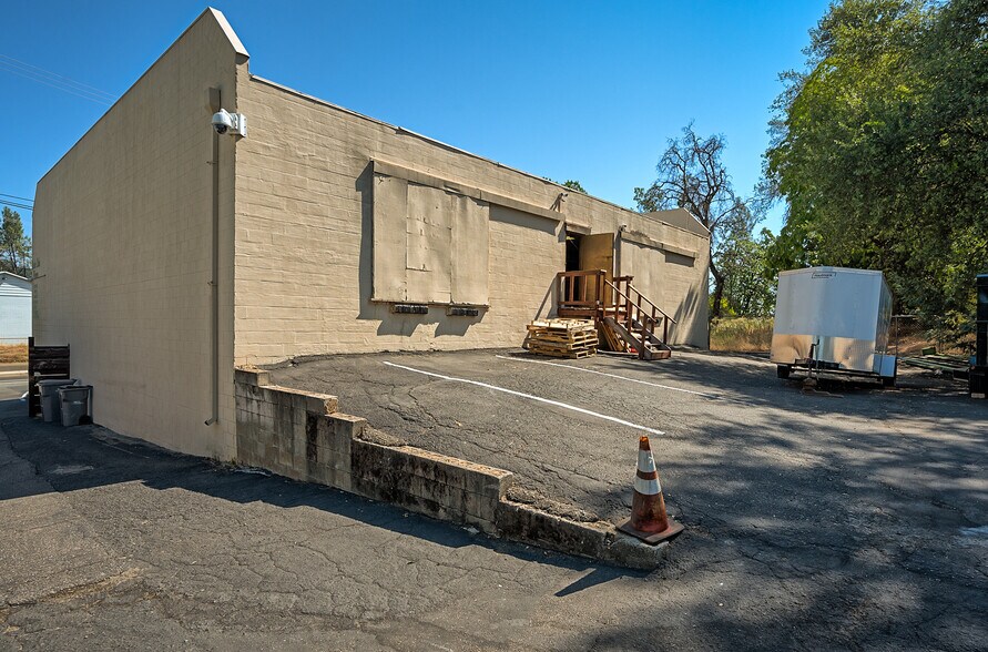 More Photos Of 4052 Shasta Dam Blvd, Shasta Lake Freestanding For Sale