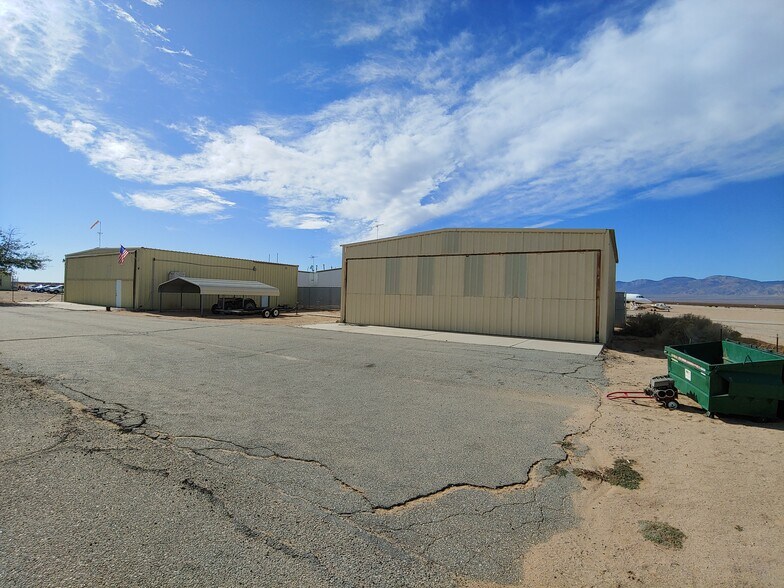 More Photos Of 6001 Curtis Pl, California City Warehouse For Sale