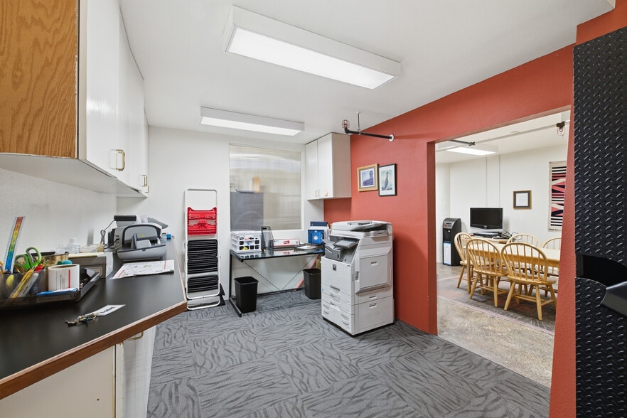 More Photos Of 1314 NW Irving St, Portland Apartments For Sale