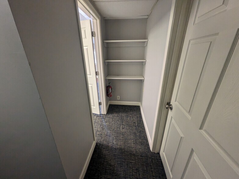 More Photos Of 545 Sherman St, Emporia Office For Lease