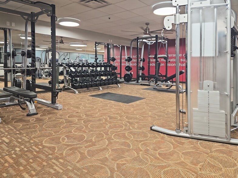 More Photos Of 15851 Dallas Pkwy, Addison Coworking Space