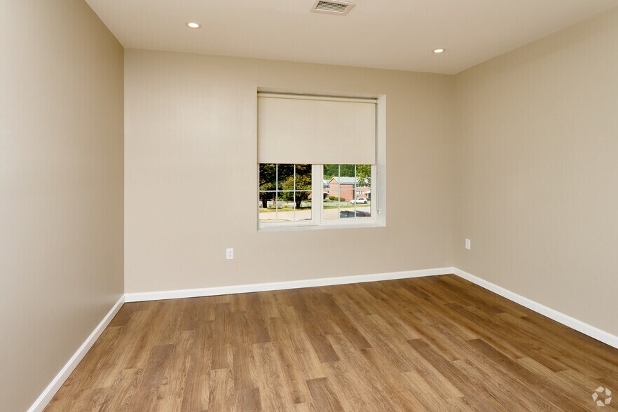 More Photos Of 1550 Empire Blvd, Webster Apartments For Sale