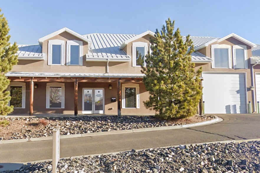 More Photos Of 939 Robinson Ave, Trinidad Police Fire Station For Lease