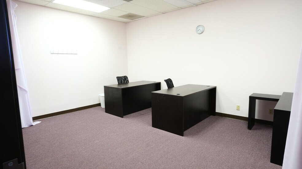 More Photos Of 6180 Riverside Dr, Chino Storefront Retail Office For Lease