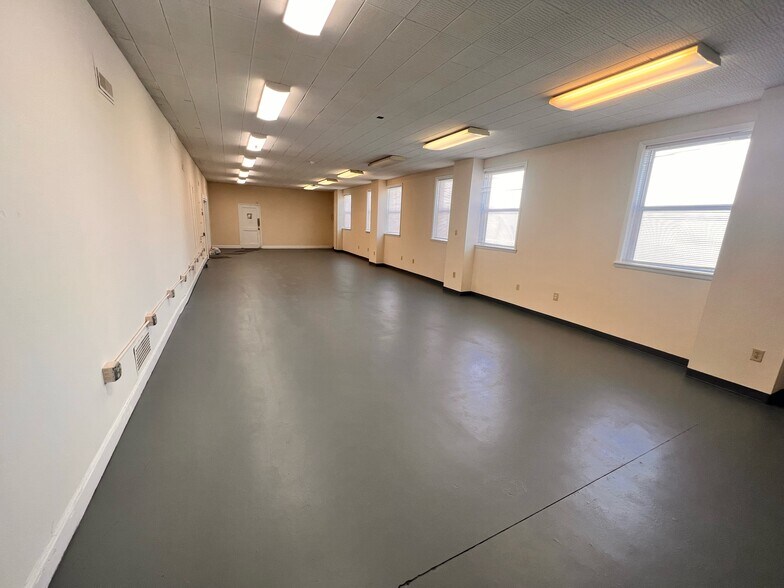 More Photos Of 801 Evans St, Cincinnati Loft Creative Space For Sale