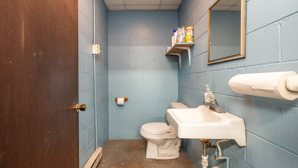 More Photos Of 101 W F St, Iron Mountain Specialty For Sale