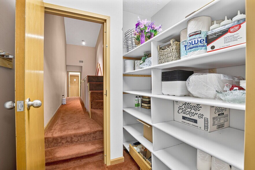 More Photos Of 1301 S Meridian St, Lebanon Religious Facility For Sale